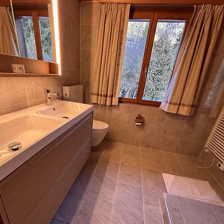 Gstaad - Cozy Spacious Flat Right In The Village *