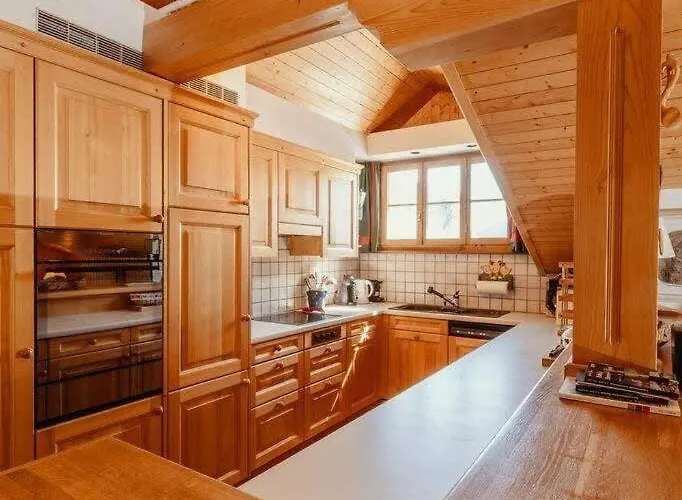 Daire Gstaad - Cozy Spacious Flat Right In The Village *