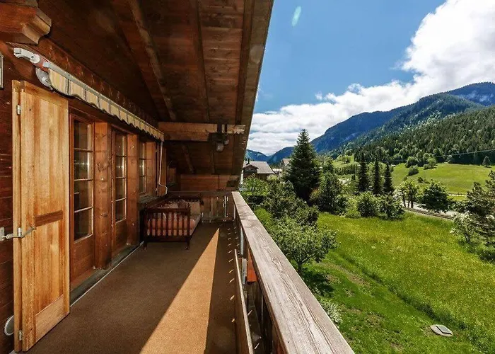 Gstaad - Cozy Spacious Flat Right In The Village